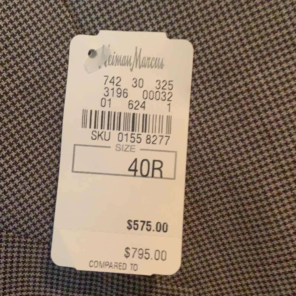 Suit - Picture 3 of 3
